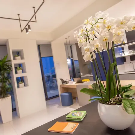 App Sea View מלון דירות 4*