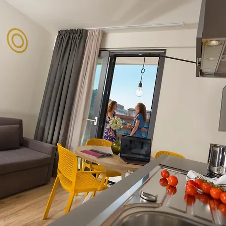 App Sea View Hotel apartamentowy 4*