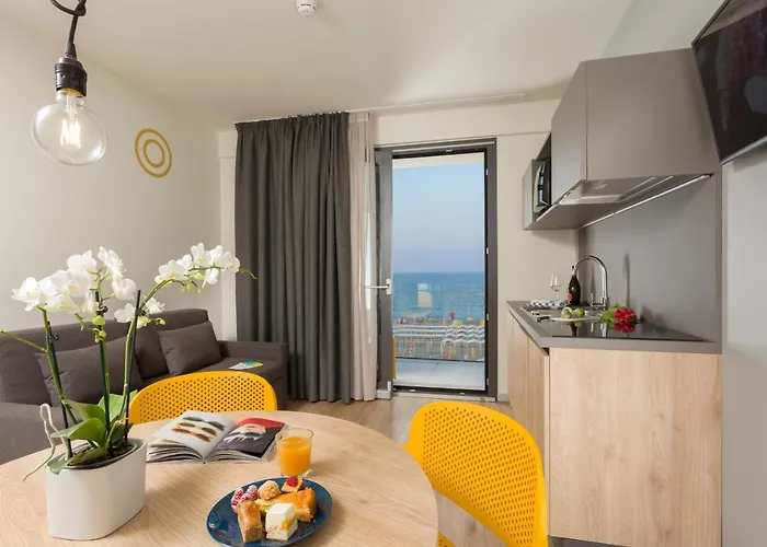 App Sea View Hotel apartamentowy Riccione