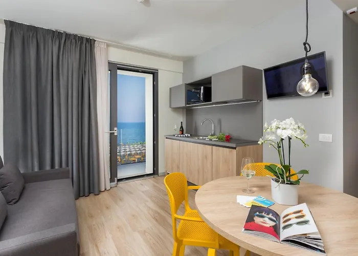 App Sea View 4* Riccione