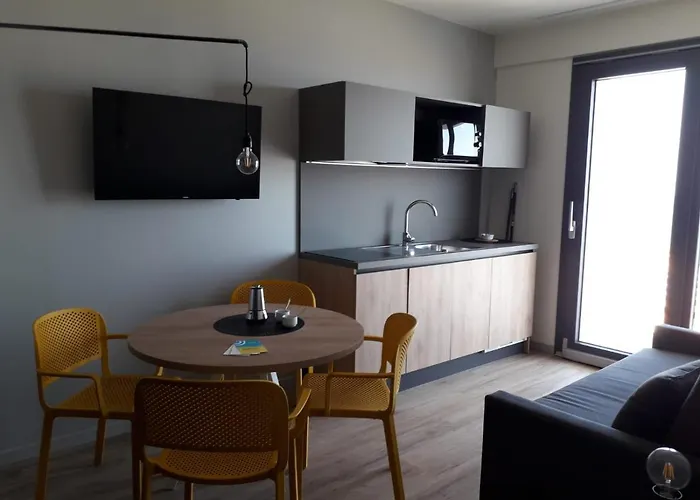 App Sea View 4* Riccione